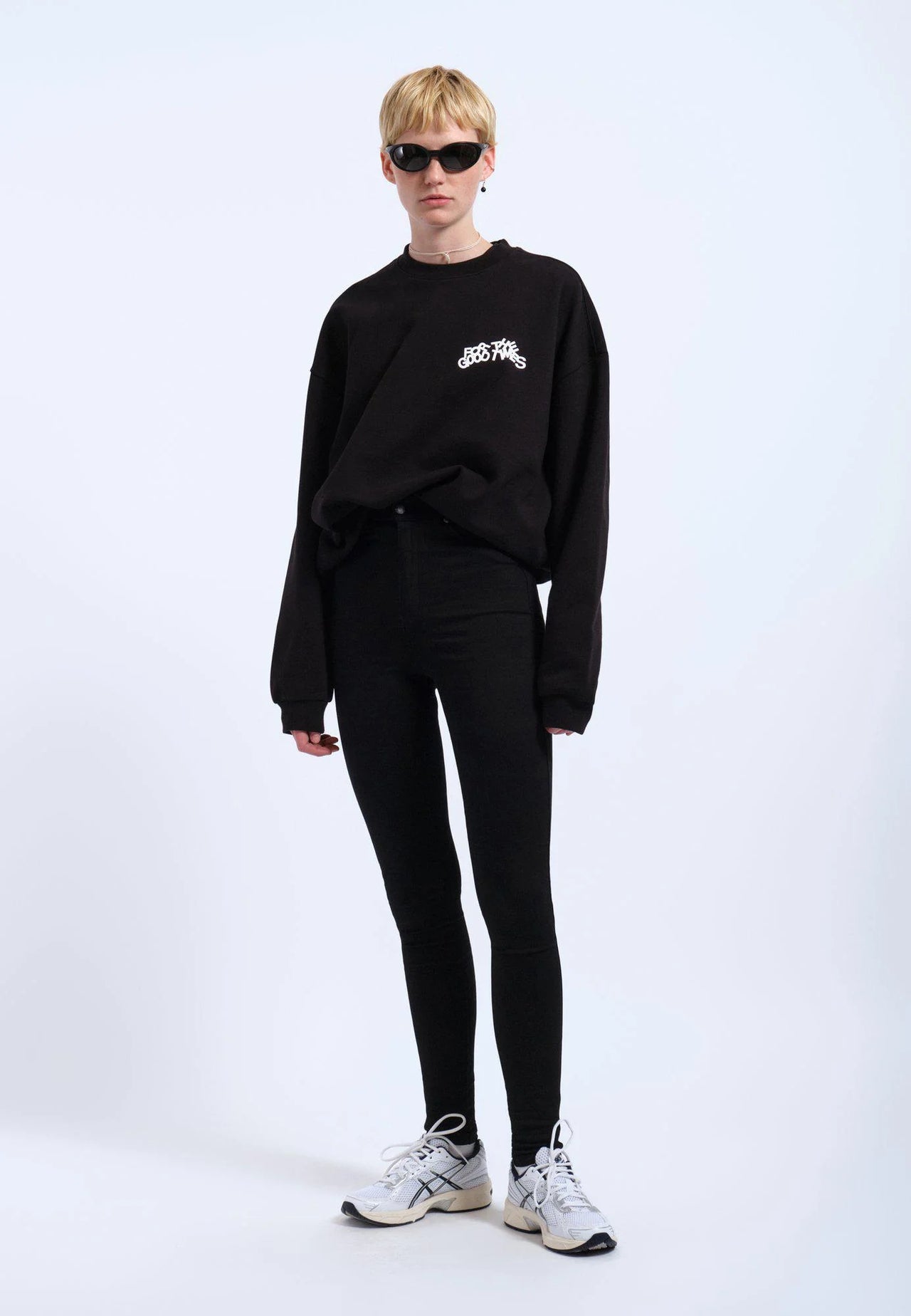 Moxy High Straight - Black
