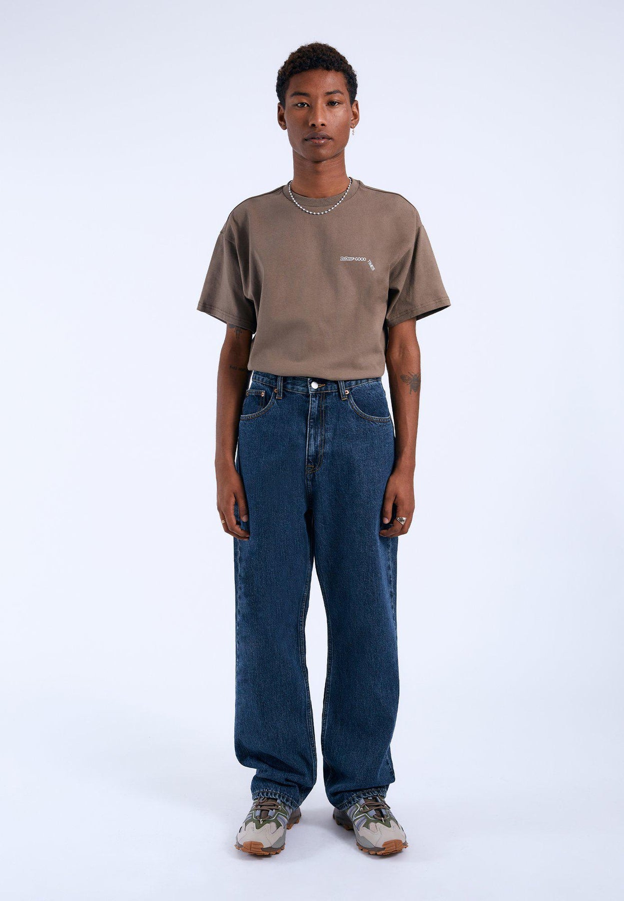 Omar - Canyon Dark Retro