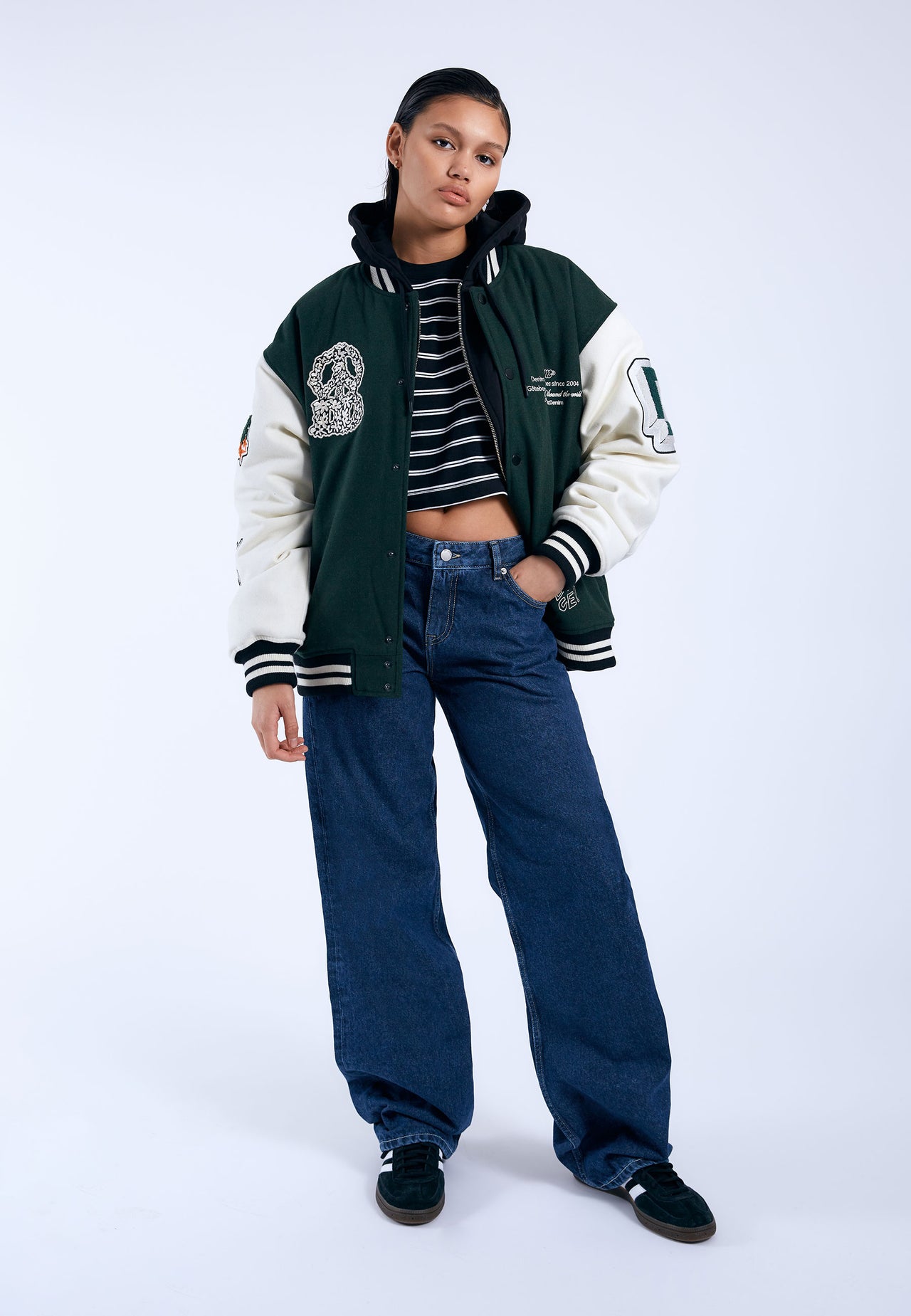 Hill - Pebble Dark Retro