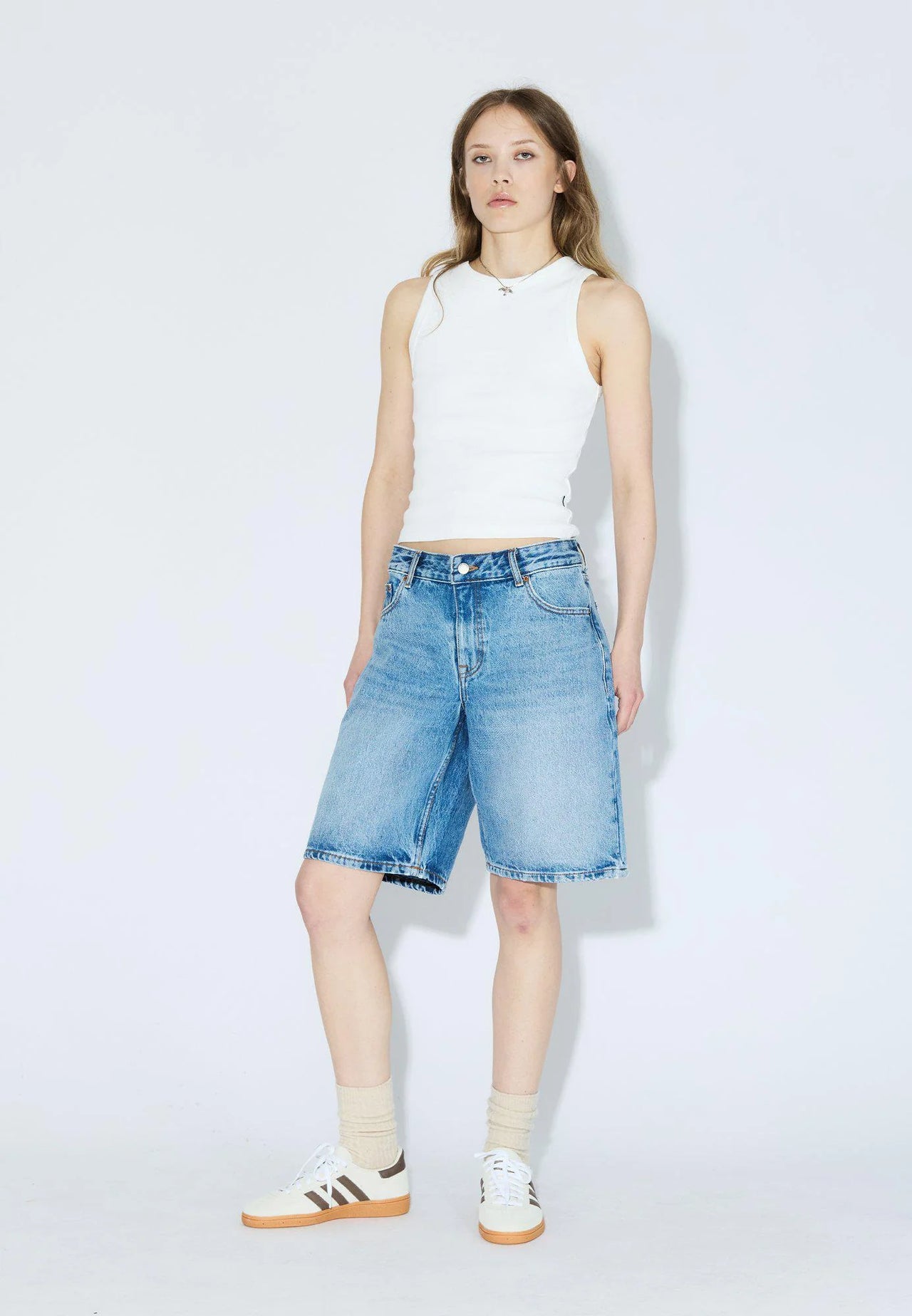Lea Shorts - Stream Sky Fade