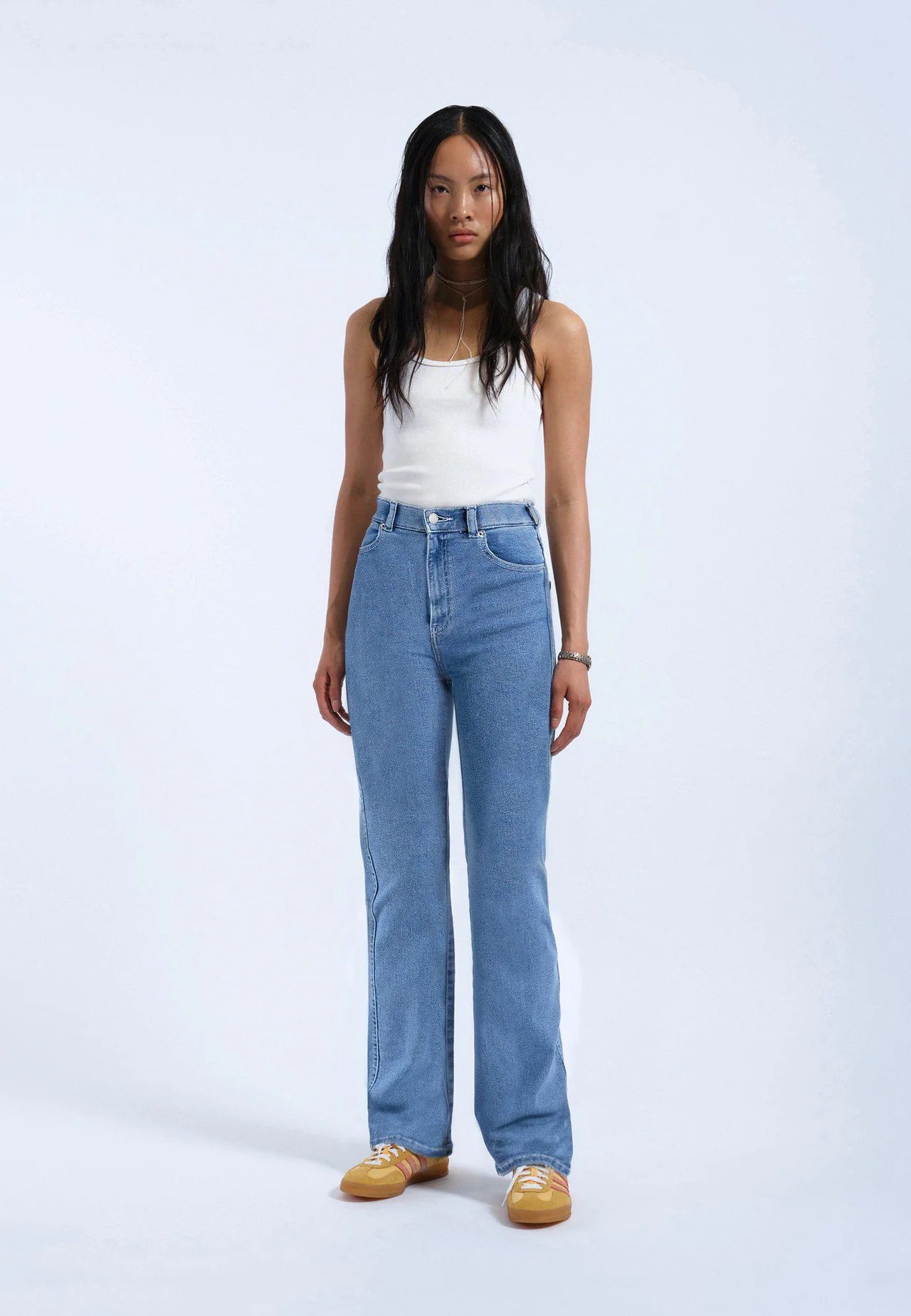 Moxy Straight - Cape Light Plain