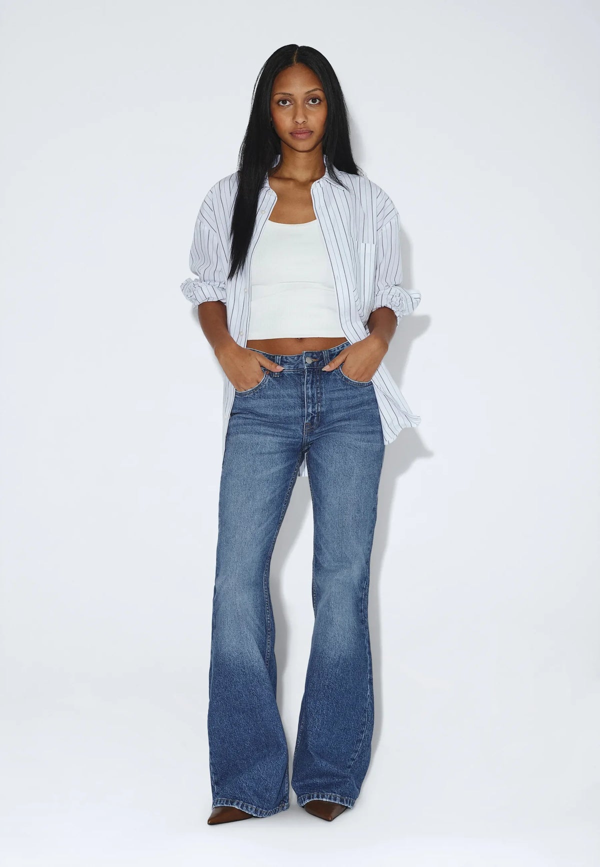 Elba Mid Bootcut - Bay Mid Fade Worn