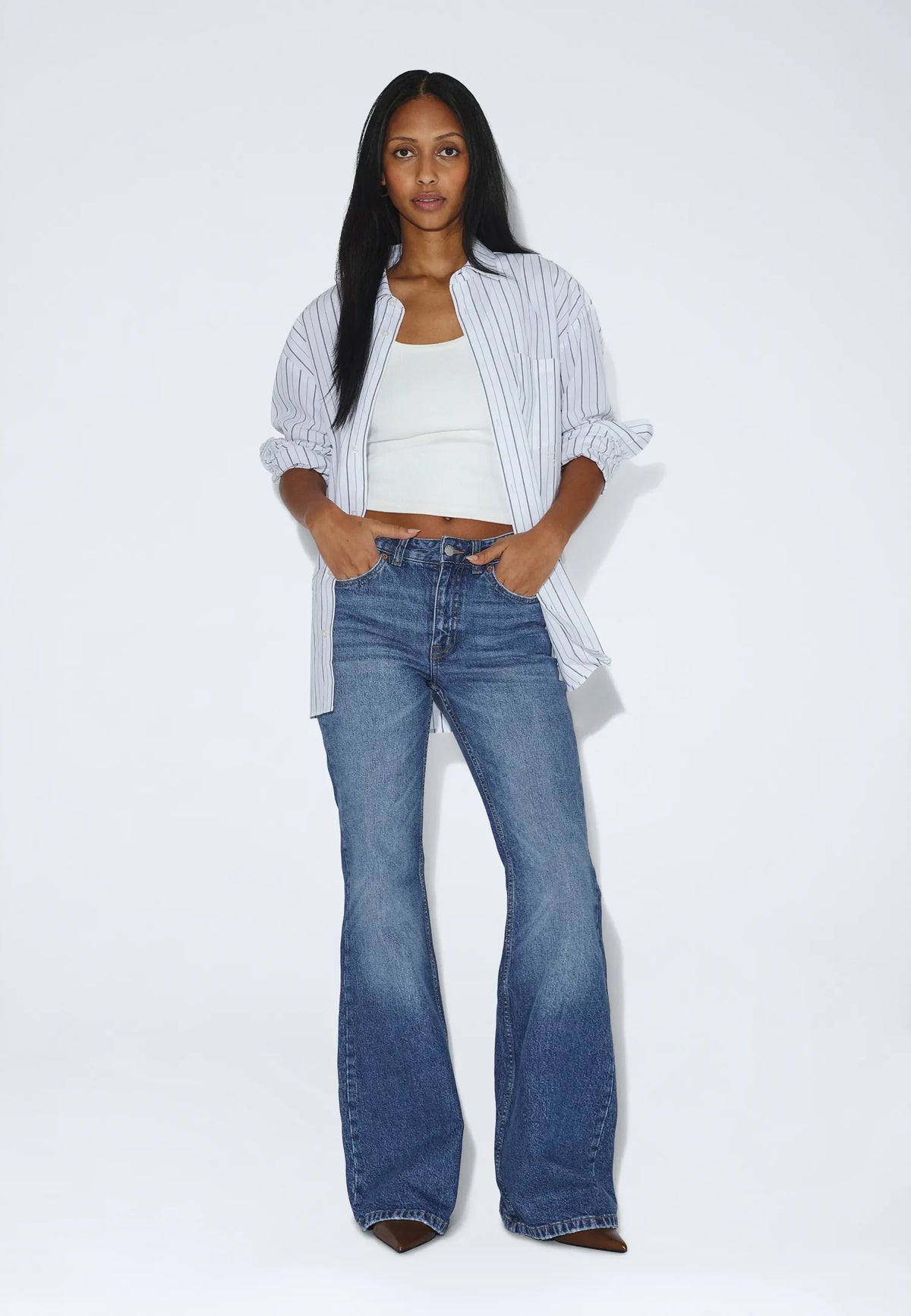 Elba Mid Bootcut - Bay Mid Fade Worn