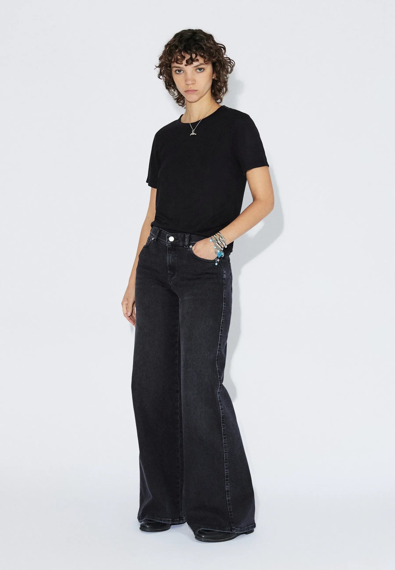 Lyra Top - Black Mono
